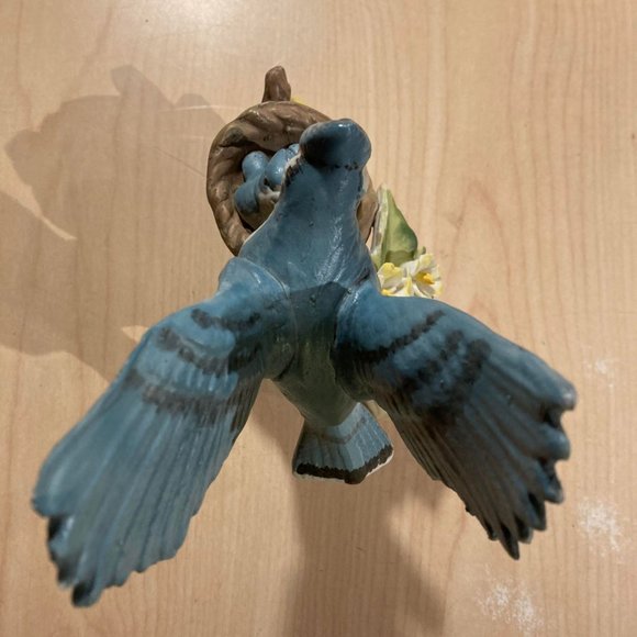 Beautiful Ceramic Mom Blue Jay/Bird w/Babies In Nest Tree/Leaves Yellow Primrose - Picture 2 of 6